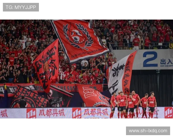 蓉城主帅盼父亲生日赛场观战